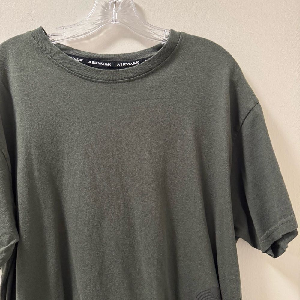 Airwalk Short Sleeve T-Shirt - Size XL - Picture 2 of 6